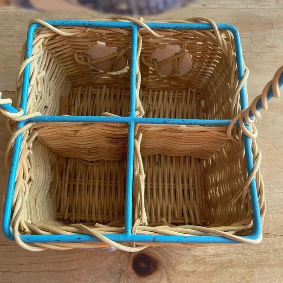 Vintage Beach/Picnic silverware caddy w ceramic shell accents - Picture 2 of 4